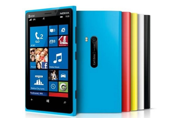 Lumia 920 đã có thể lên đời Windows 8.1 và Lumia Cyan